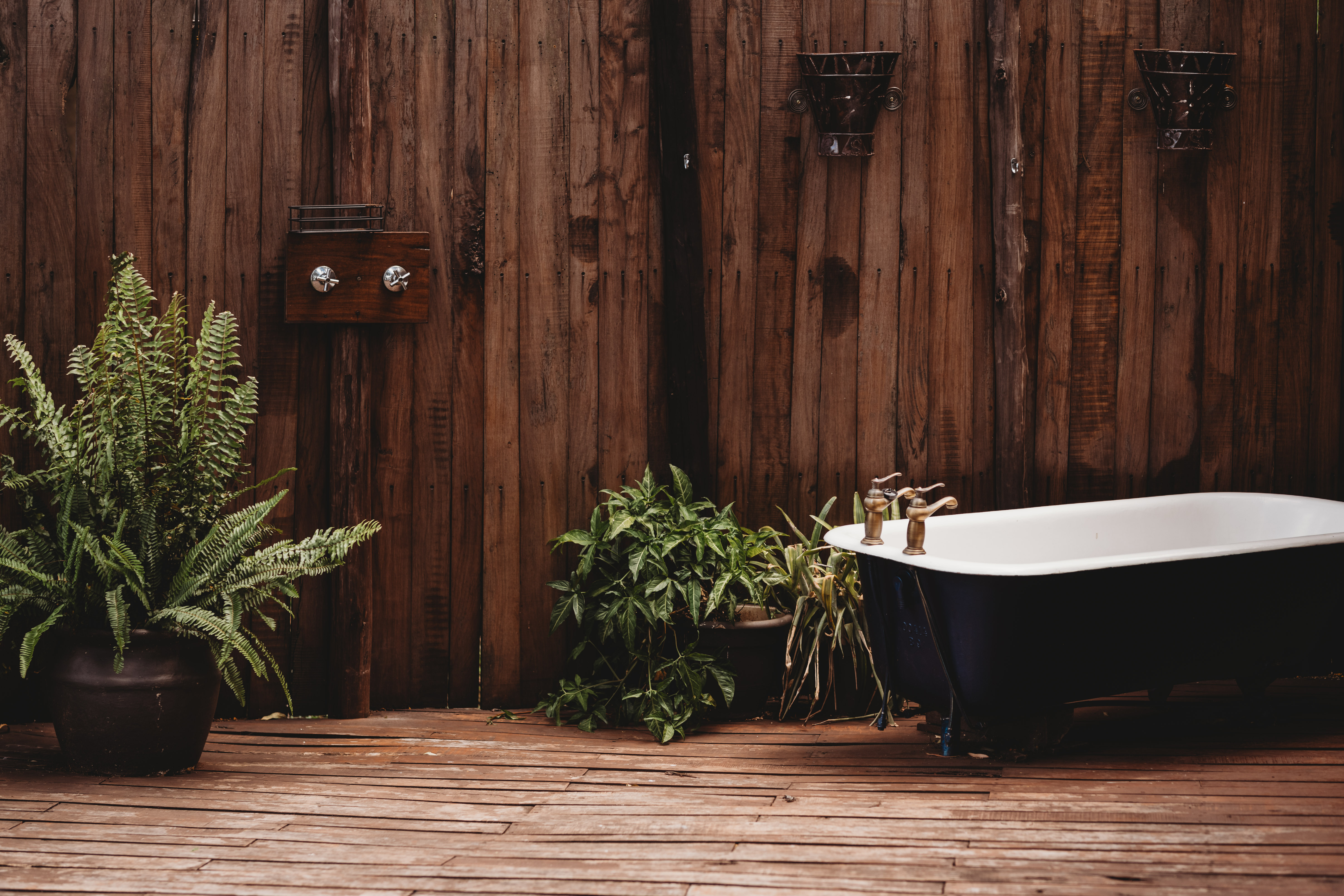 Luxury Tent outdoor bath among the trees